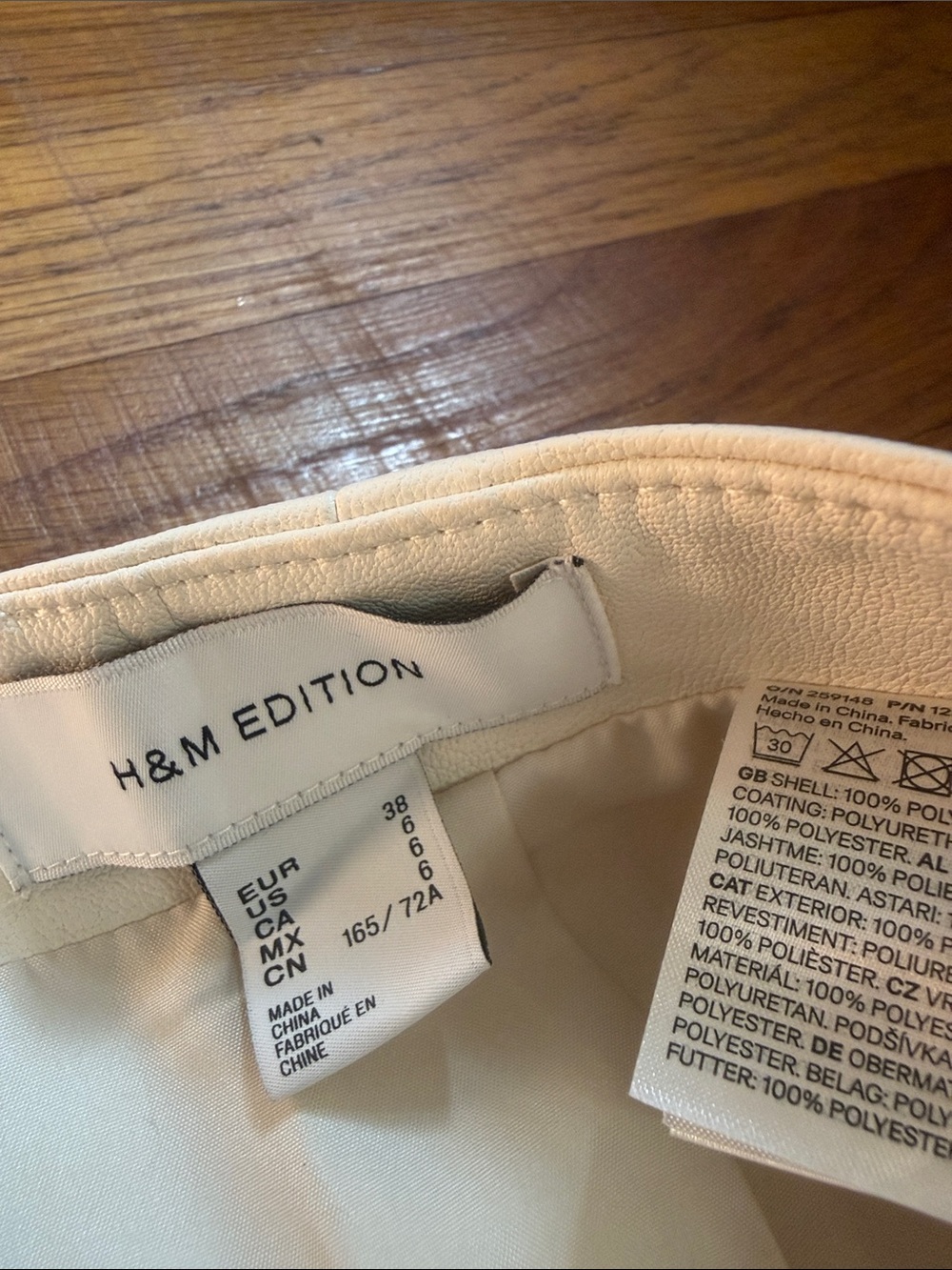 H&M Cream Leather Mini Skirt with Lace-Up Pocket Detail - Picture 4 of 4